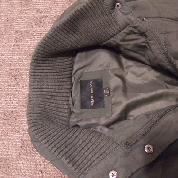 Weatherproof Vest - Picture 2 of 2